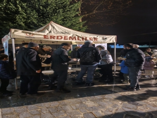 İKİ CİHAN KURTULUŞ BERATIMIZI İSTİYORUZ