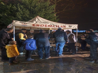 İKİ CİHAN KURTULUŞ BERATIMIZI İSTİYORUZ