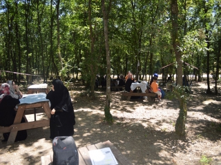 PİKNİKTE BULUŞTUK.